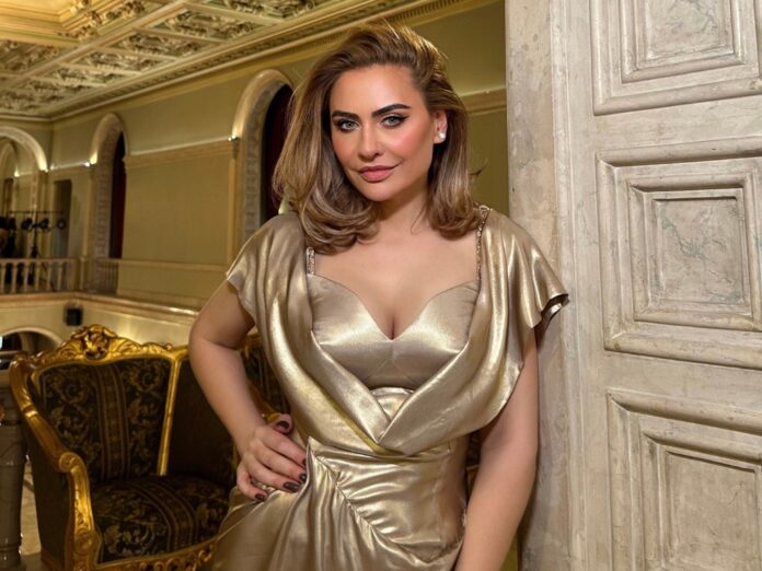 Adina Buzatu