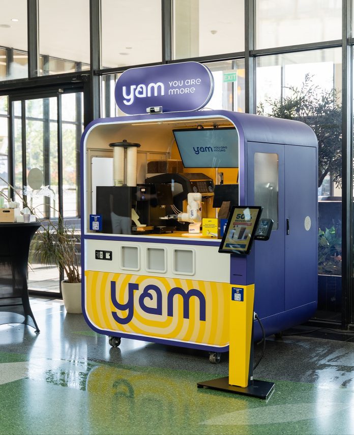 YAM, Romania’s First Barista Robot at ParkLake Shopping Center
