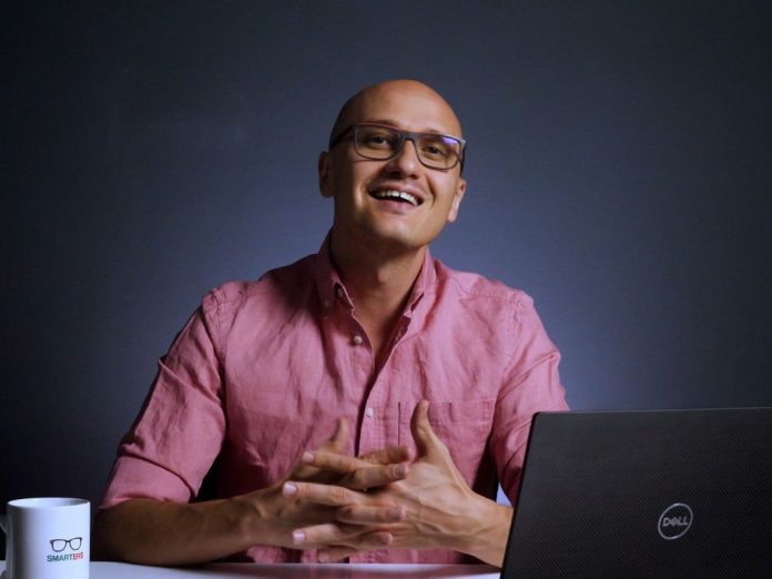 Toma Grozăvescu, Founder SMARTERS