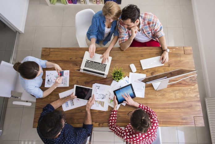 Deloitte–ASE study: Regional labor market gaps leave young people and seniors at a disadvantage
