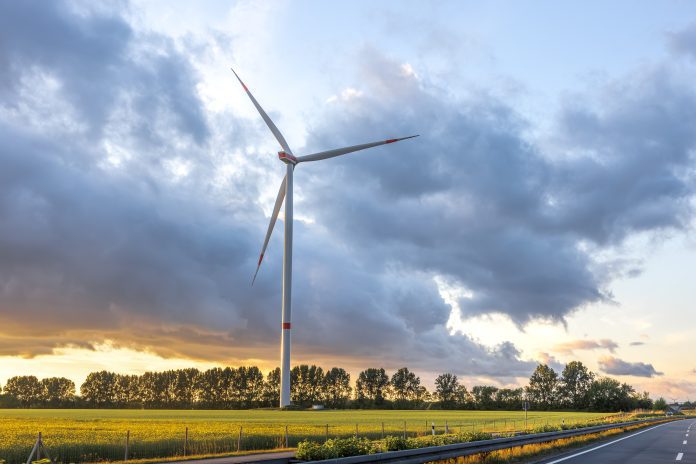 Eurowind Energy plans a €65 million hybrid wind–solar park in Romania