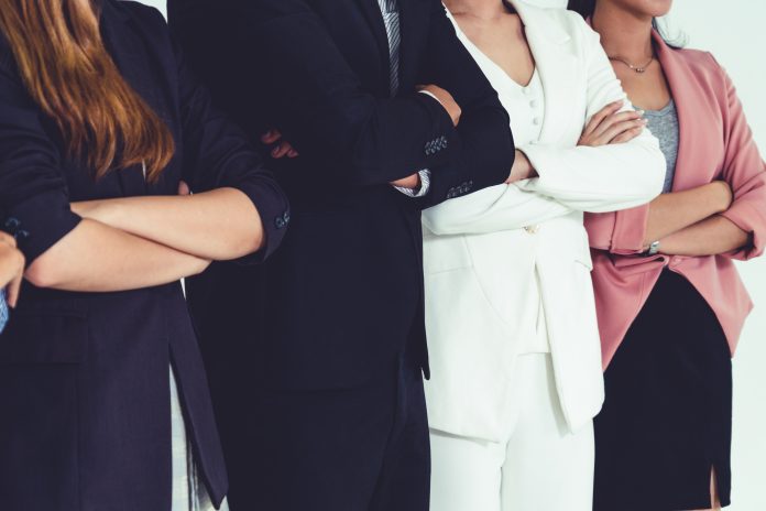 Raiffeisen Bank launches PinkMoon program for Romanian women entrepreneurs aiming to expand internationally